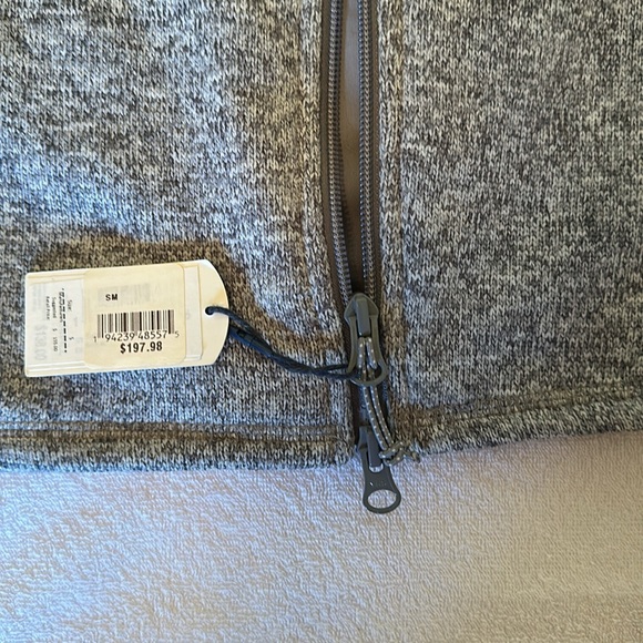NWT JOHNNIE-O brand UNC full zip sweater zip VEST. Adult  SMALL. Gray Heather. - Picture 14 of 16
